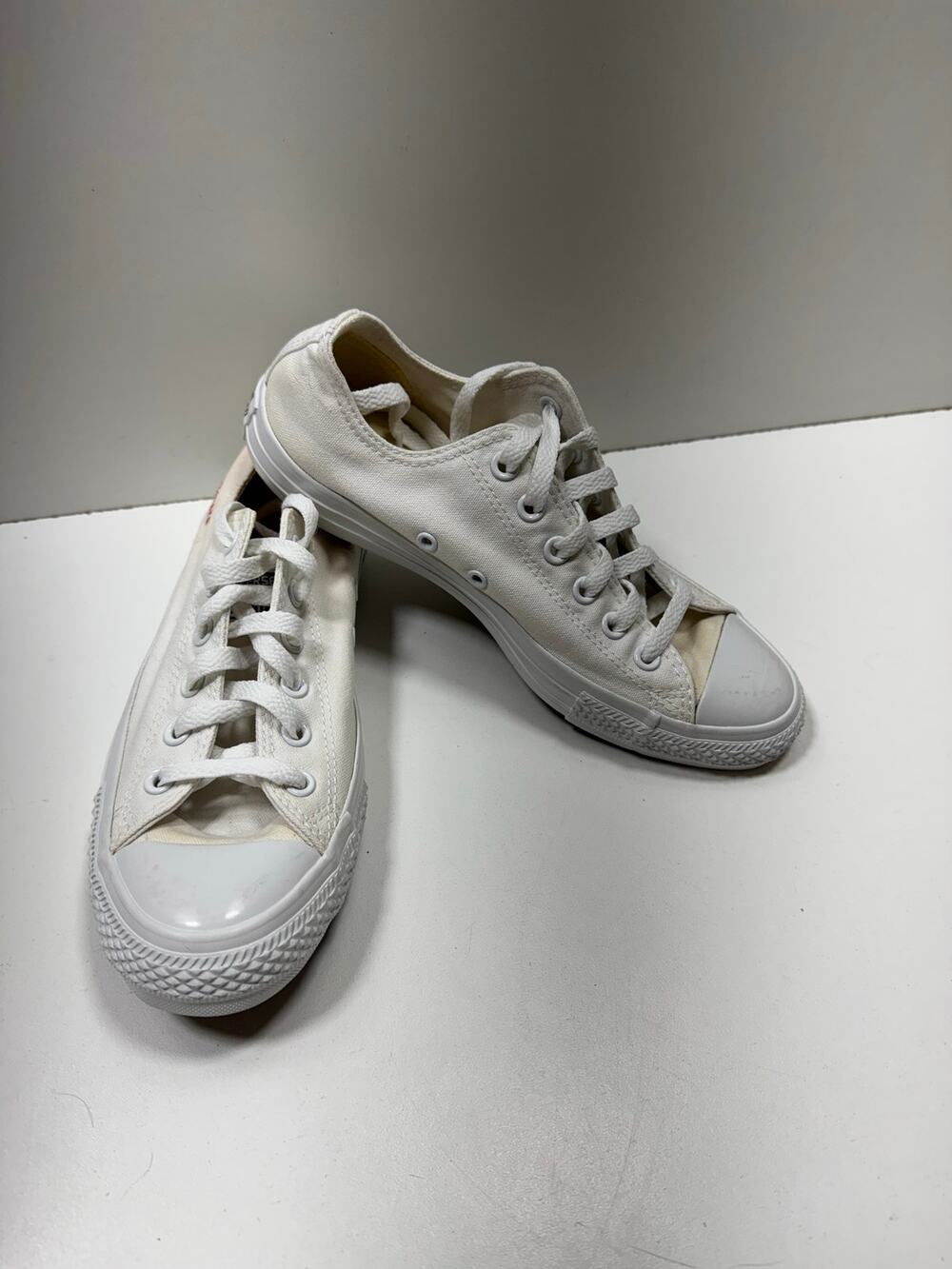 Converse All Star Low Top Unisex Women’s 8.5 Men’s 6.5 White Canvas Chuck Taylor